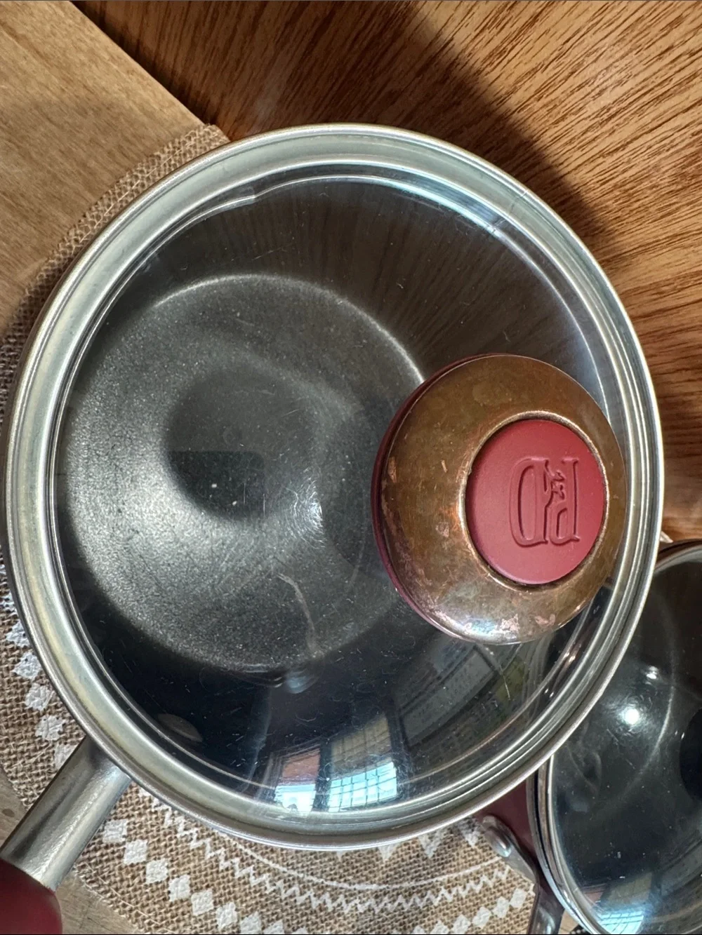 Paula Dean 1QT & 2QT Red Nonstick Saucepan Set with Glass Lids & bronze/red knob